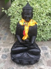 zwarte houten boeddha
